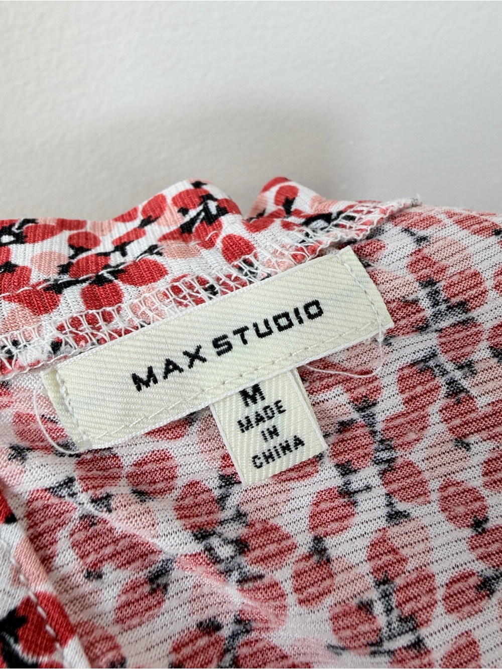 Max Studio Floral Ruched Ruffle Sleeve Top - Picture 7 of 8